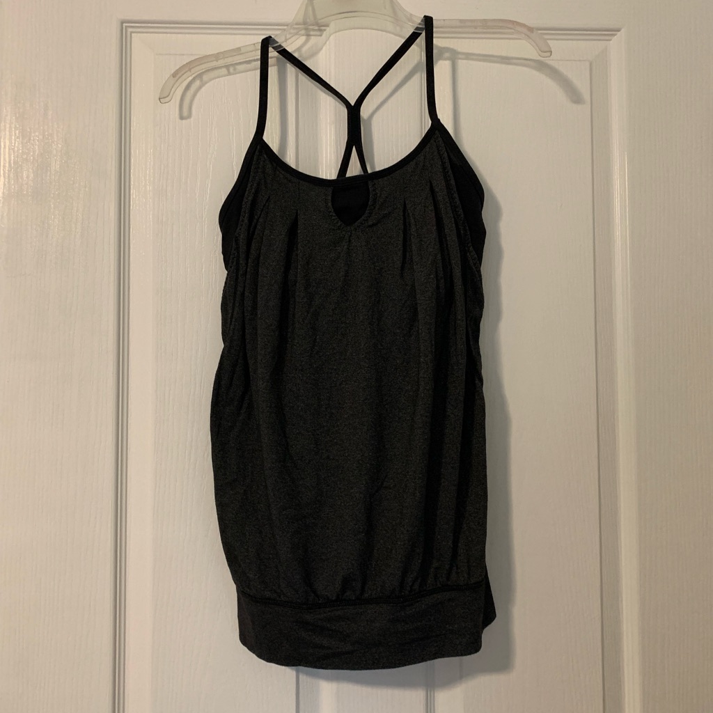 #0/65 Lululemon Women’s Workout Top ,Size 6